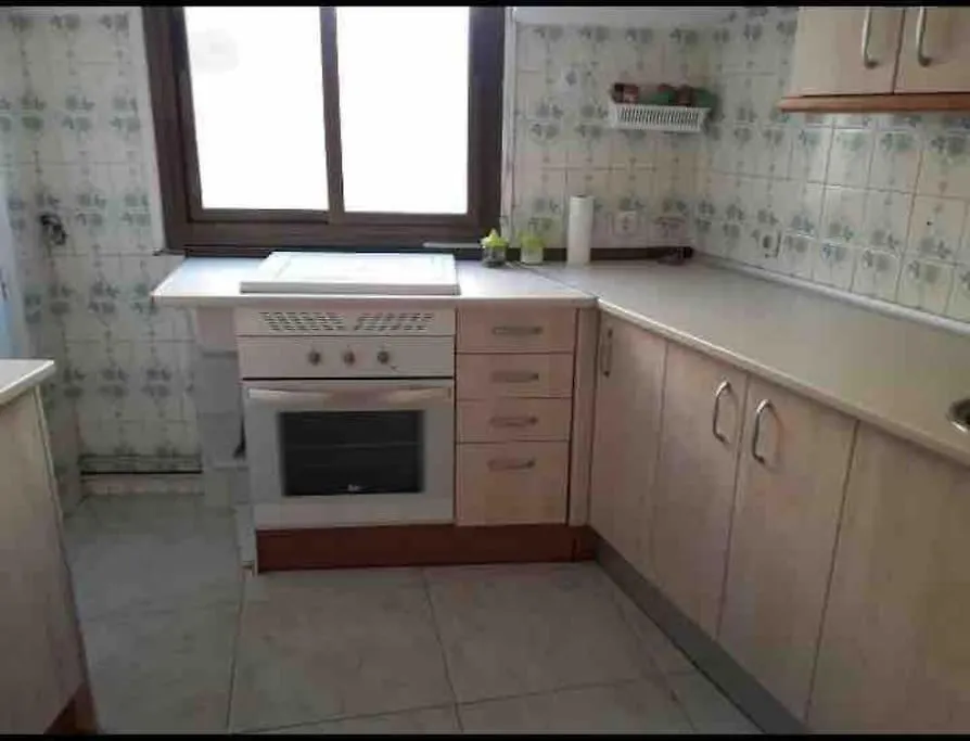 Piso Amplio De 4 Habitaciones En El Centro De Toledo 0*,  Spain